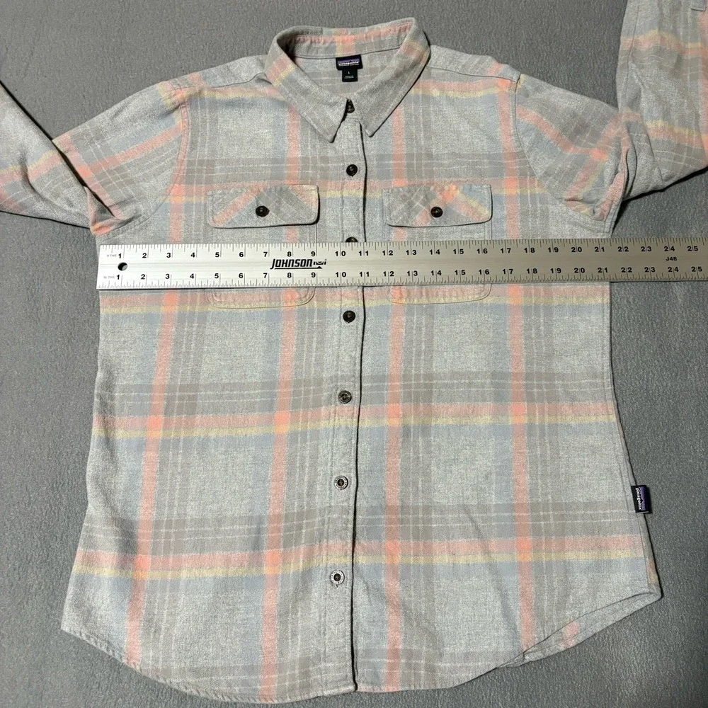 Patagonia LS Shirt Organic Cotton Fjord Flannel Women's L 42405 Gray Pink Plaid - Picture 6 of 10